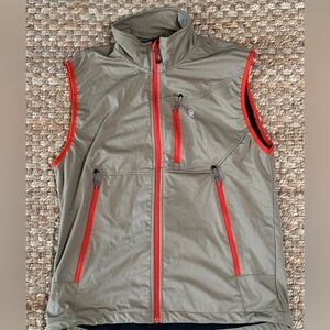 Little donkey hiking/golf vest. Large.